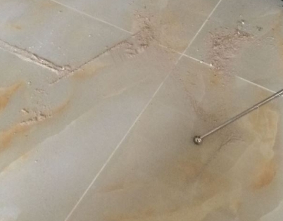 木兰瓷砖空鼓维修公司分享粘合剂选择不当在瓷砖铺贴过程中可能导致以下问题